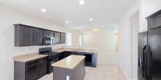 Beautiful 3-Bedroom Home in Tierra Oeste near Ladera/Unser. Refrigerated Air! Gallery 8