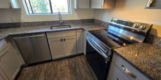Beautifully Renovated, Top Floor, 2 Bedroom 2 Bath East Boulder Condo for Rent! Gallery 6