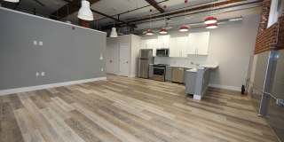 1822 E Glenwood Ave Gallery 1
