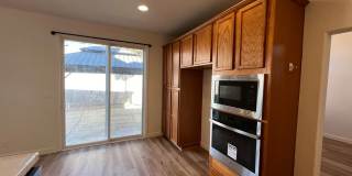 5 bedroom home located in Sylvan School District! Gallery 26