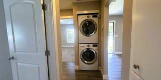 Beautiful 2-Bedroom Home with Large Backyard Beautiful 2-Bedroom Home with Large Backyard Gallery 11