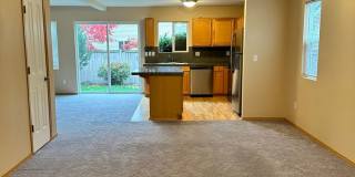 2Bd/2.5Ba Maple Valley Townhouse Gallery 7