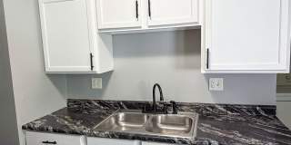 Updated 3 Bed Home with Trendy Interior Finishes & Huge Yard in South Columbus Gallery 8