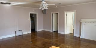 1322 W University Avenue Gallery 5