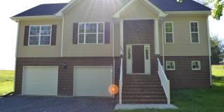 Spacious 4-Bedroom Home with Large Yard and Dual Garages in Cookeville Property Description Gallery 1