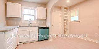 2201 Glen Ellyn Street Gallery 11