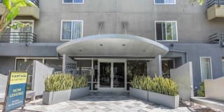 The Vantage Gallery 9