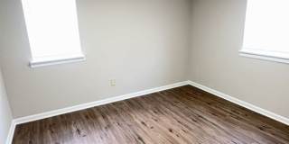 Charming Midtown 2 Bedroom - 1 Bath | Freshly Updated | Open to Section 8 Gallery 5