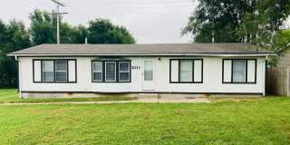Great Home With Large Yard Gallery 1