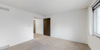 Colonial Village Gallery 40