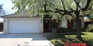 Beautiful 4 Bed / 2 Bath Home in Desirable Seven Oaks Community! Gallery 1