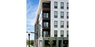 Artisan on 39th Gallery 89