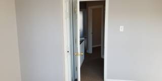 Immaculate Unit - Oak Lane Gallery 11