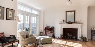 Touraine Gallery 27