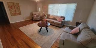 2107 High Road Gallery 3