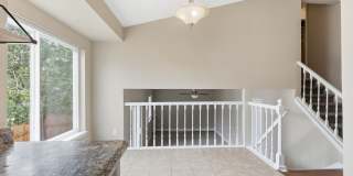 Great location in SE Aurora Gallery 15