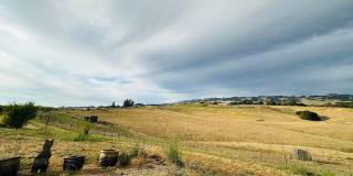 Serene 2-Bedroom Mountain Retreat with Stunning Views Gallery 1