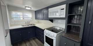 MOVE IN SPECIAL!!!  2BR/1BA House w/ bonus room available FOR RENT NOW! Gallery 1