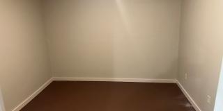 Available Now! Spacious 2 Bedroom, 1 Bathroom with Bonus Room & Huge Backyard Gallery 31