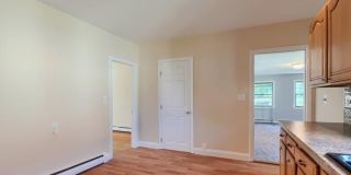 142 E Meadow Rd Gallery 13