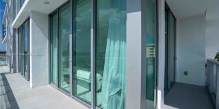 8425 Crespi Boulevard Gallery 15