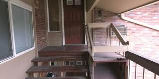 Elevated Living: Top-Floor 1 Bedroom Apartment with Mountain Views for a Serene and Scenic Lifestyle Gallery 3