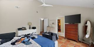 Spacious 4BR/3BA Pool Home in Jacksonville Gallery 11