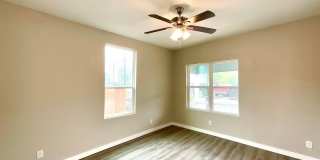 Move-In Ready 3BD/2BA – Laminate Floors, Fenced Yard & Prime Location! ACCEPTS SECTION 8 Gallery 12