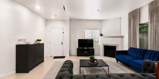 703 Locust Street Gallery 6
