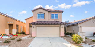 Modern Elegance Meets Spacious Comfort in a Unique Layout! Gallery 1