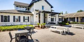 Student Housing - Arlington Townhomes and Cottages Gallery 3