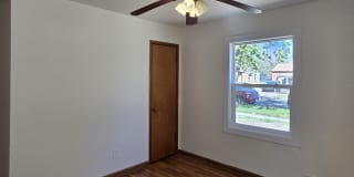 1121 Luther East Gallery 21