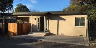 Fully Renovated 3 Bedroom Napa Home with Private Yard Gallery 1