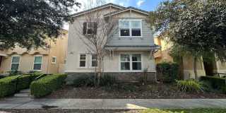 4 BEDROOM HOME FOR LEASING IN Corona Gallery 1