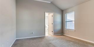 3bed/2bath Home Available in the Heart of Newcastle! Gallery 13