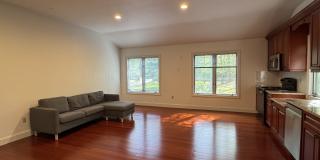 108 Comstock Hill Avenue Gallery 7