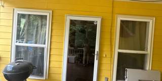 Large 4 Bedroom, 3 bathroom house near Downtown Gallery 5