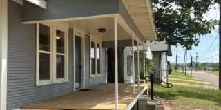 Gorgeous fully remodeled 3 bed/1.5 bath Craftsman-style Bungalow Gorgeous fully remodeled 3 bed/1.5 bath Craftsman-style Bungalow Gallery 5