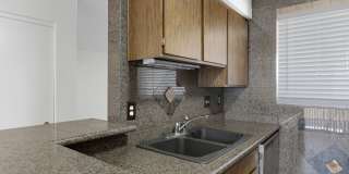 Private 2/2  Unit • Quiet Community • Prime North Phoenix Location Gallery 5