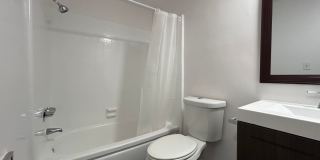 Tarzana Five Apartments Gallery 72