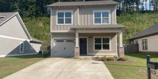 3 Bedroom Home with Garage and Fenced Backyard! Gallery 1
