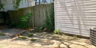 Charming 2 Bedroom/2 Bathroom Townhome in Federal Hill W/ Parking Gallery 17