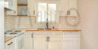 **COMING SOON** Trendy Tri-level Home Gallery 10