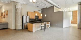 1627 Locust Street Gallery 11