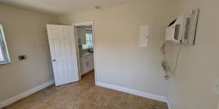 Spacious 3BR Rental with Outdoor Living Space Gallery 12