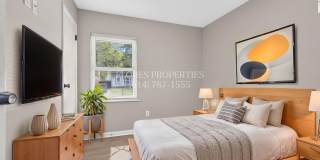 Modern Finishes & Hardwood Floors – 4BR Columbus Gem Gallery 19