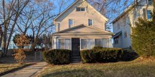 Charming 3-bedroom, 1.5-bathrooms home located in the heart of Akron Gallery 1