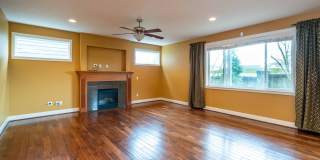 3+ Bedroom 2.5 Bath with Office and Bonus Room - Indoor Play Structure - North Salmon Creek Gallery 4