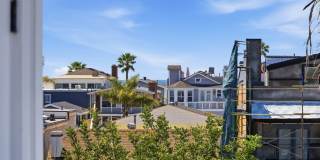 Modern Furnished Balboa Peninsula Beach House with Rooftop Deck Gallery 33