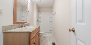 Spacious 3 bedroom home in desirable SW Durham! Super dog friendly with large fenced yard! Gallery 30
